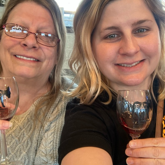 Meet your Posher, Jessica - Picture 6 of 8